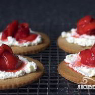 Рецепт Тарталеток с рикоттой и клубникой