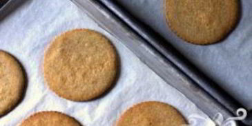 тарталетки с рикоттой и клубникой