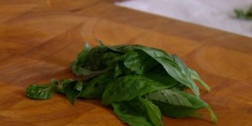 тарталетки с рикоттой и помидорами черри