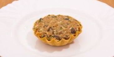 тарталетки с салатом из куриной печени