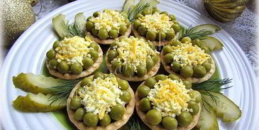 тарталетки с салатом из печени трески