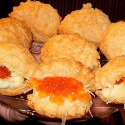 Тарталетки с сырной начинкой и икрой
