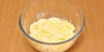 тарталетки с сыром и помидорами