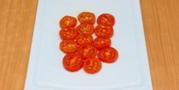 тарталетки с сыром и помидорами