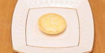 тарталетки с сыром и помидорами