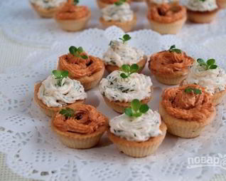 Тарталетки с сыром и зеленью