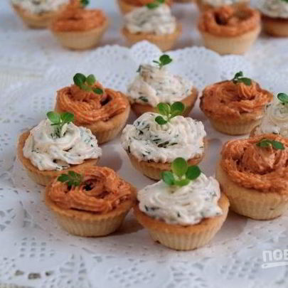 Тарталетки с сыром и зеленью