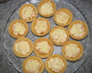 Тарталетки с жульеном из креветок