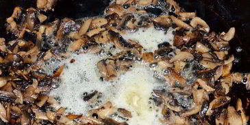 творожные тарталетки с грибами и сыром