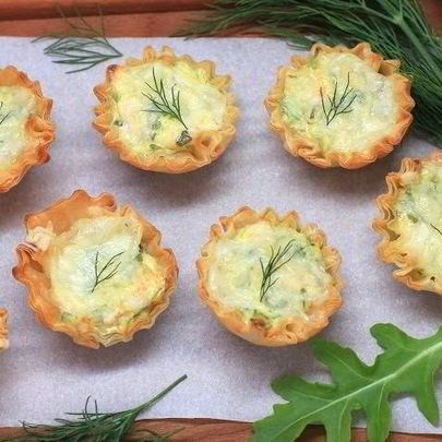 Закуска в тарталетках с семгой