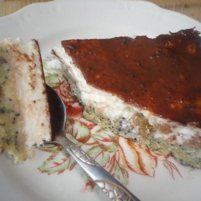 Маковый тарт с творожным суфле и ганашем