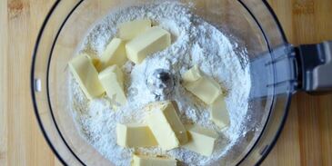 мини тарты с грибами и пармезаном