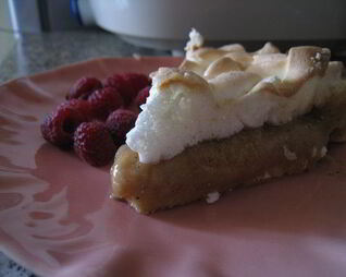 Тарт Грушевая массала под меренгой