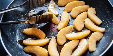 тарт с карамельным кремом и яблоками