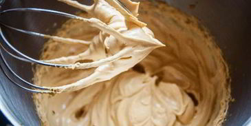 тарт с карамельным кремом и яблоками