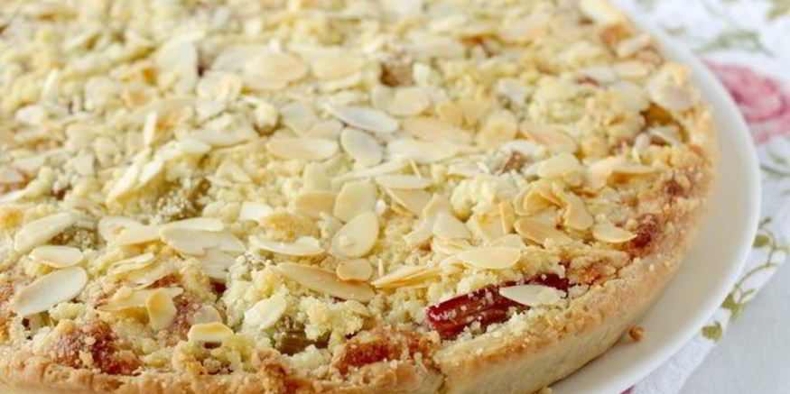 Рецепт тарта с ревенем и миндальным кремом