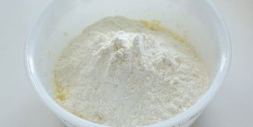 тарт с ревенем и миндальным кремом