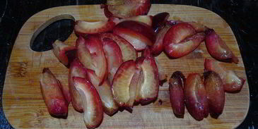 тарт со сливой