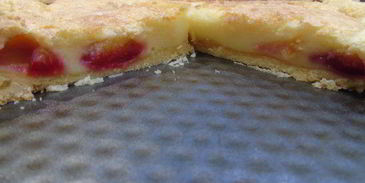 тарт со сливой