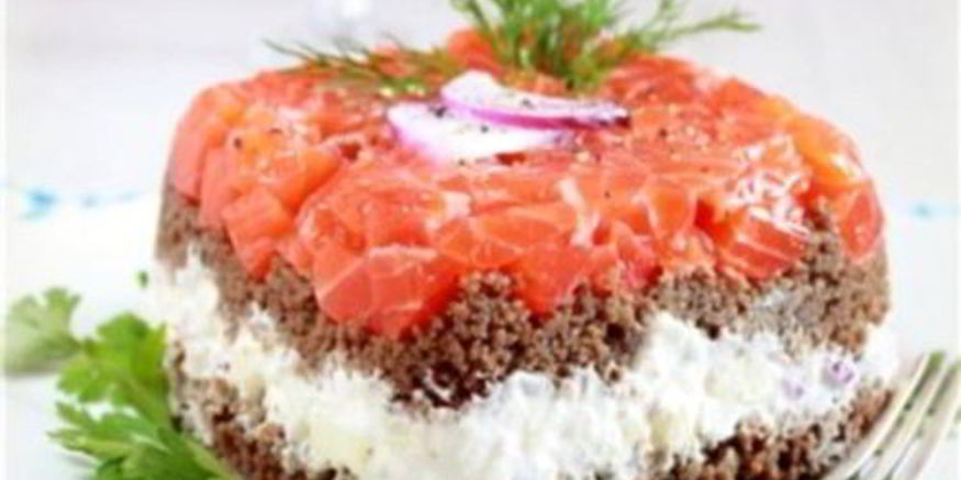 Рецепт тартинок слоеных с яблоками и лососем