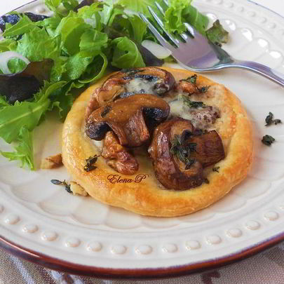 Тарты с грибами и грецкими орехами