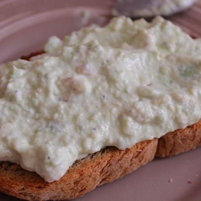 Тост с авокадо и творожком