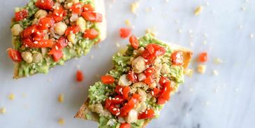 тосты с авокадо