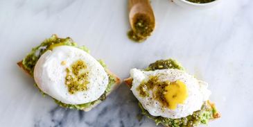 тосты с авокадо