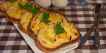 запеченные тосты с паприкой