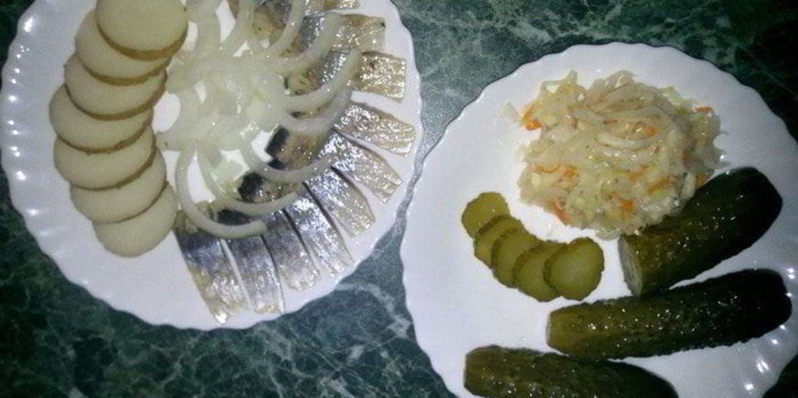 Рецепт вкусной закуски — сельди с отварным картофелем