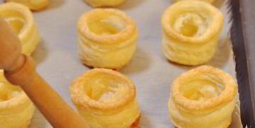 волованы с красной икрой