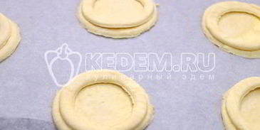 волованы с сырной начинкой и грибами