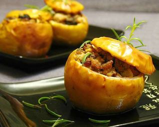 Яблочки, фаршированные мясом