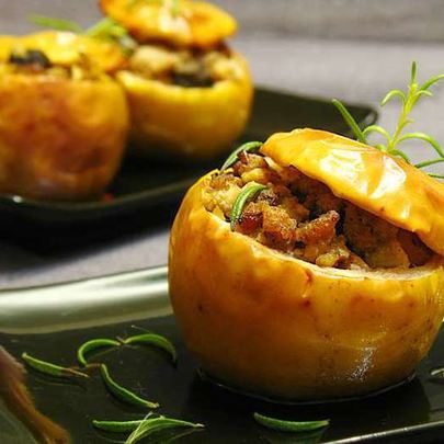 Яблочки, фаршированные мясом