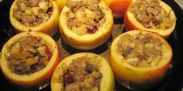 яблочки, фаршированные мясом