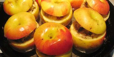 яблочки, фаршированные мясом