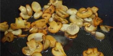 глазунья в помидоре