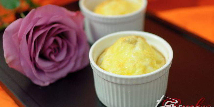 Рецепт пикантной яичницы в формочках