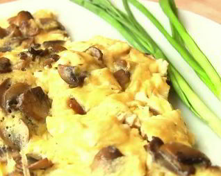 Простая яичница с грибами