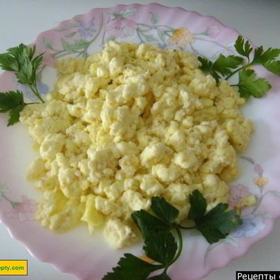 Яичница болтунья на завтрак