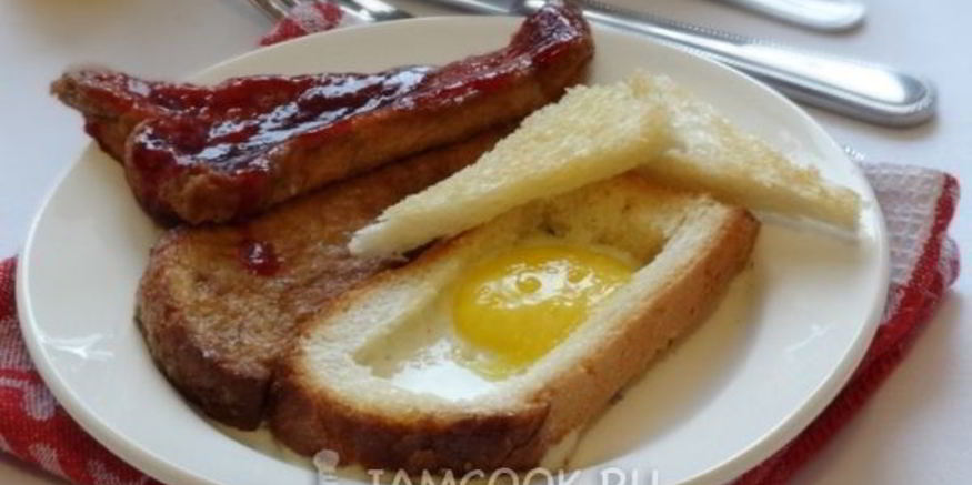 Рецепт яичницы по-бирмингемски и чайные тосты