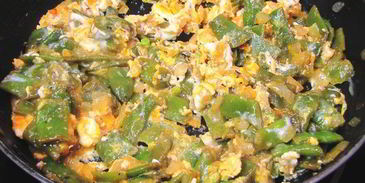 яичница с плоской стручковой фасолью