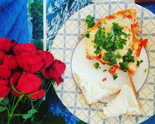 Яичница с помидорами по-азербайджански