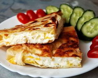 Яичница с сыром в лаваше