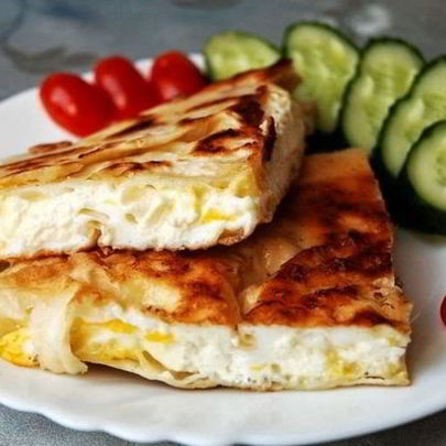 Яичница с сыром в лаваше