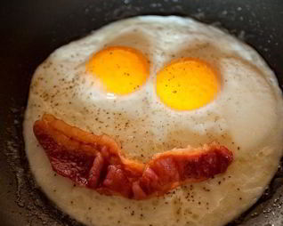 Яичница с ветчиной