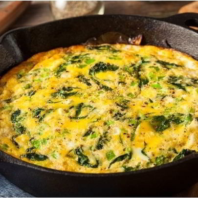 Яичница со шпинатом и брынзой