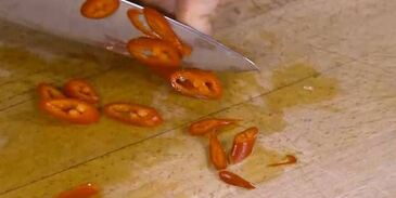 яичница со сладким перцем, луком и помидорами