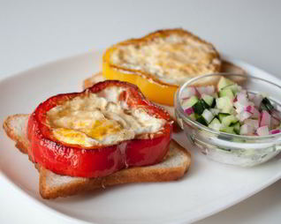 Яичница в сладком перце