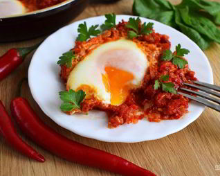 Яичница в томате по-африкански
